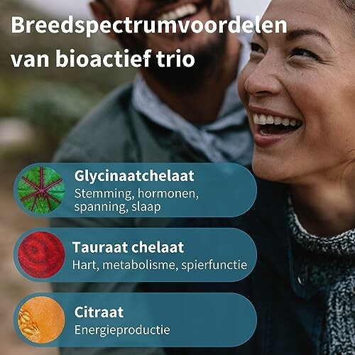 Vrouw glimlacht met tekst over bioactief trio voordelen.