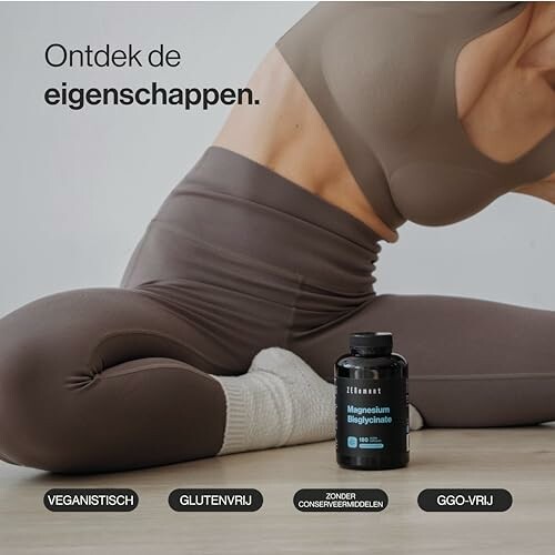 Vrouw in yogapositie met magnesiumsupplement